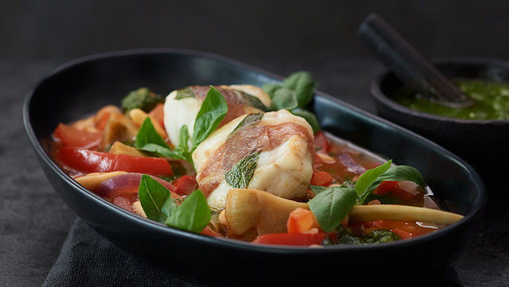 Seeteufel-Saltimbocca auf Minestronegemüse | Rezepte | HIT